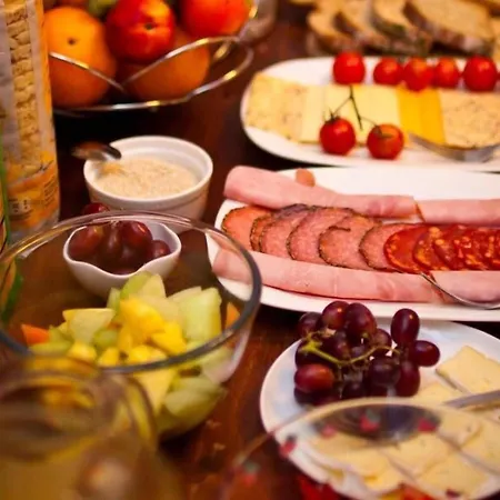 7 Cross Street Otel 4*