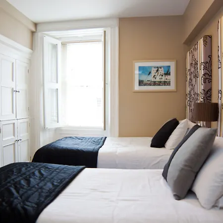 Otel 7 Cross Street 4*