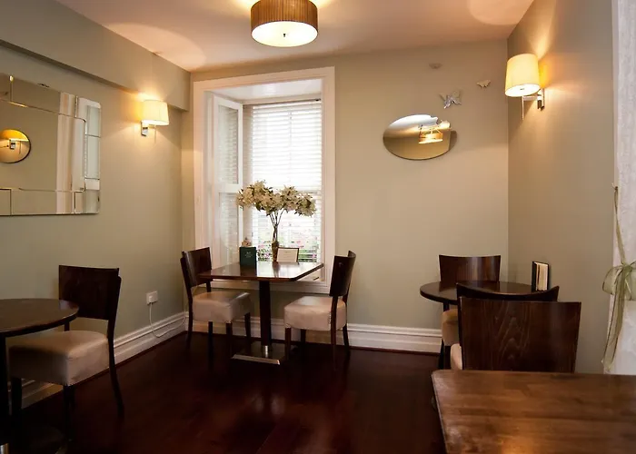 7 Cross Street Отель Голуэй