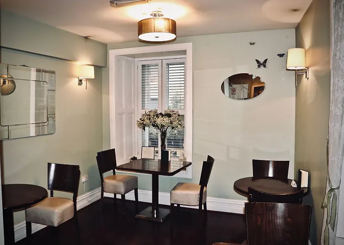 Отель 7 Cross Street Голуэй