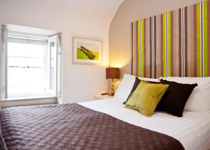 7 Cross Street Hotel 4*